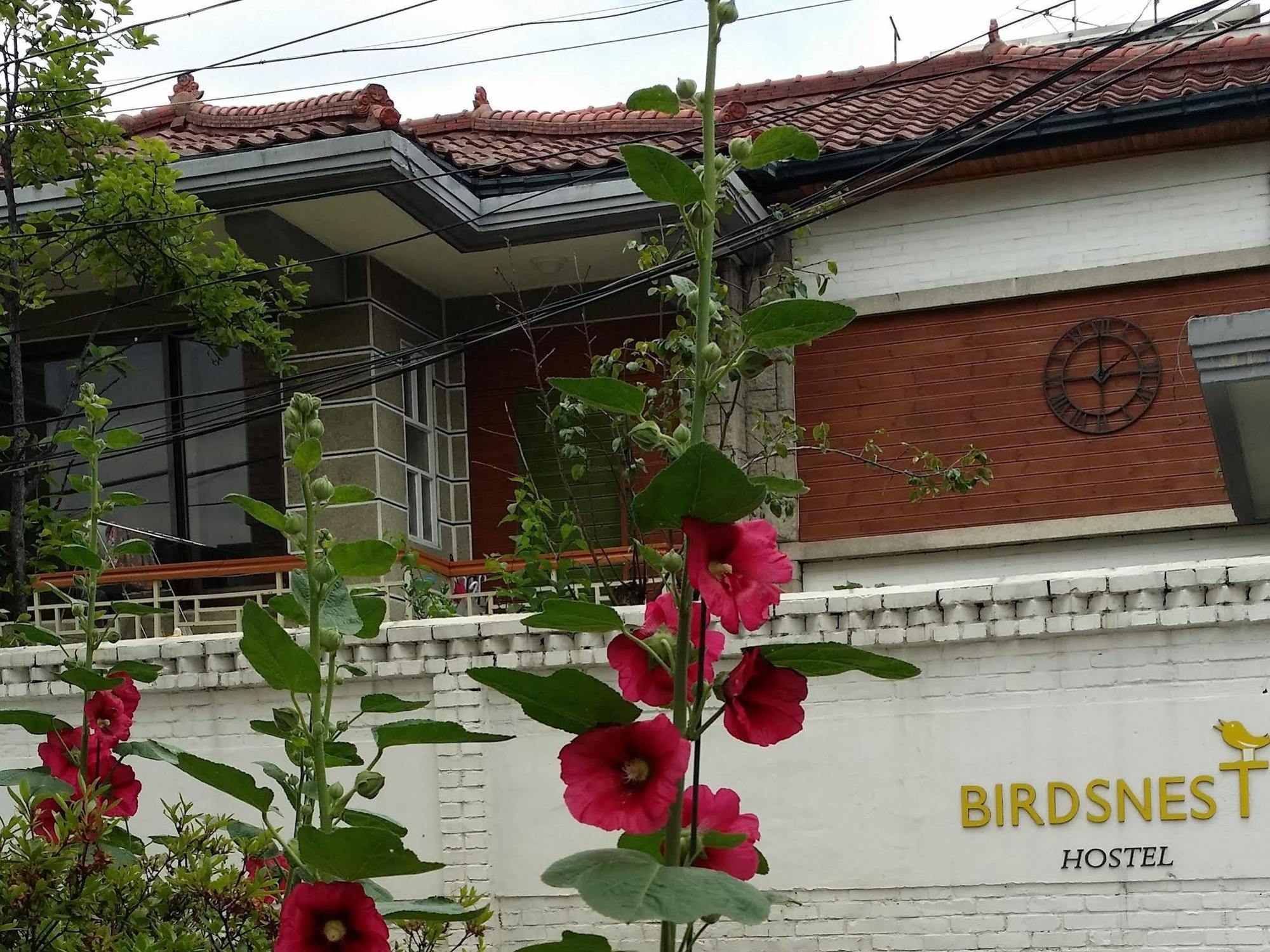 Birdsnest Hostel Hongdae Foreigner Only โซล ภายนอก รูปภาพ