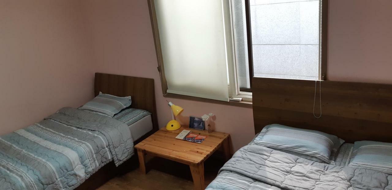 Birdsnest Hostel Hongdae Foreigner Only โซล ภายนอก รูปภาพ