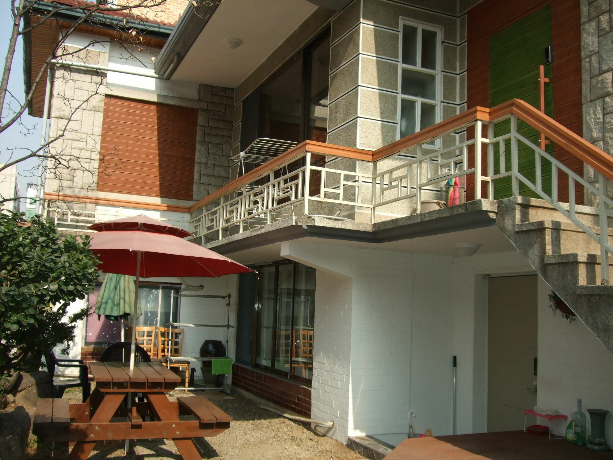 Birdsnest Hostel Hongdae Foreigner Only โซล ภายนอก รูปภาพ